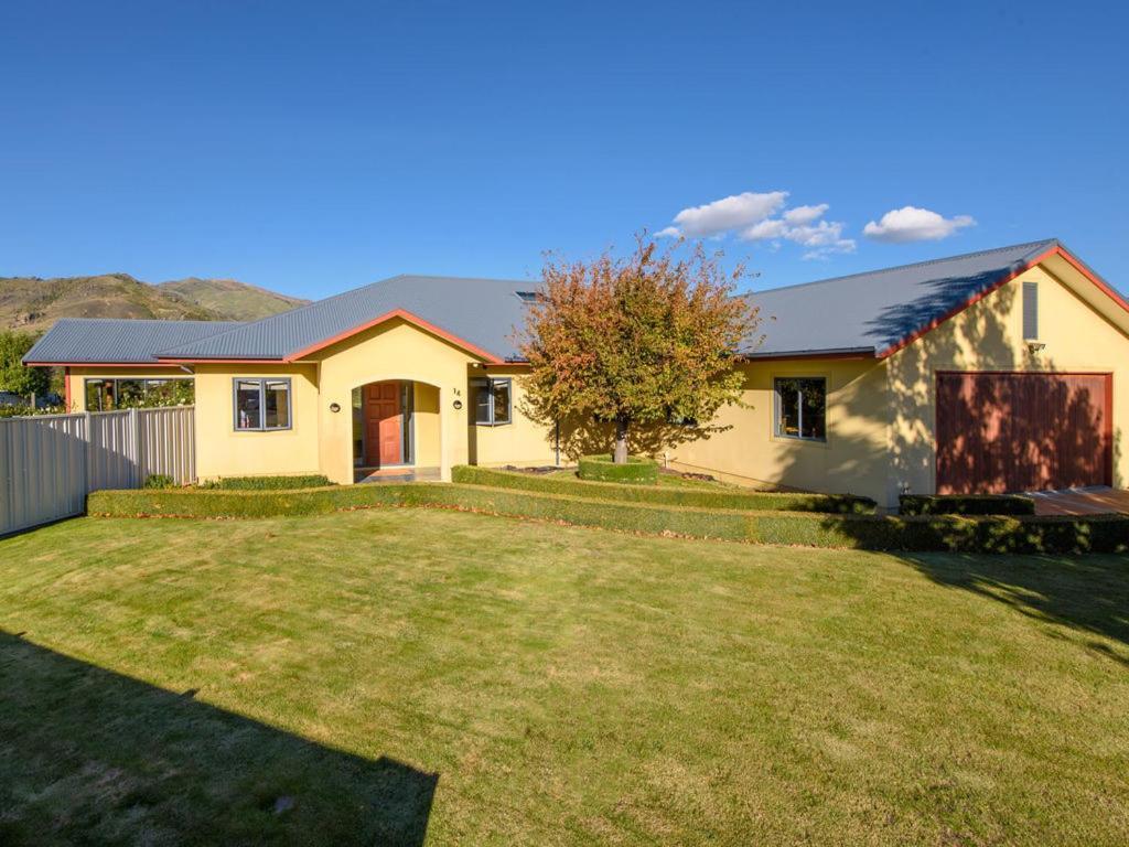 Kawarau Bay View - Cromwell Holiday Home Екстер'єр фото